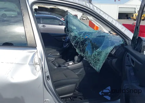 2021 Subaru Forester z USA, uszkodzony, nr VIN JF2SKADC2MH593916